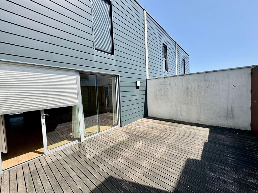 AMIENS Appartement en Duplex de 70m2 , 2 chambres,,terrasse dans résidence sécurisée avec places de parking 4