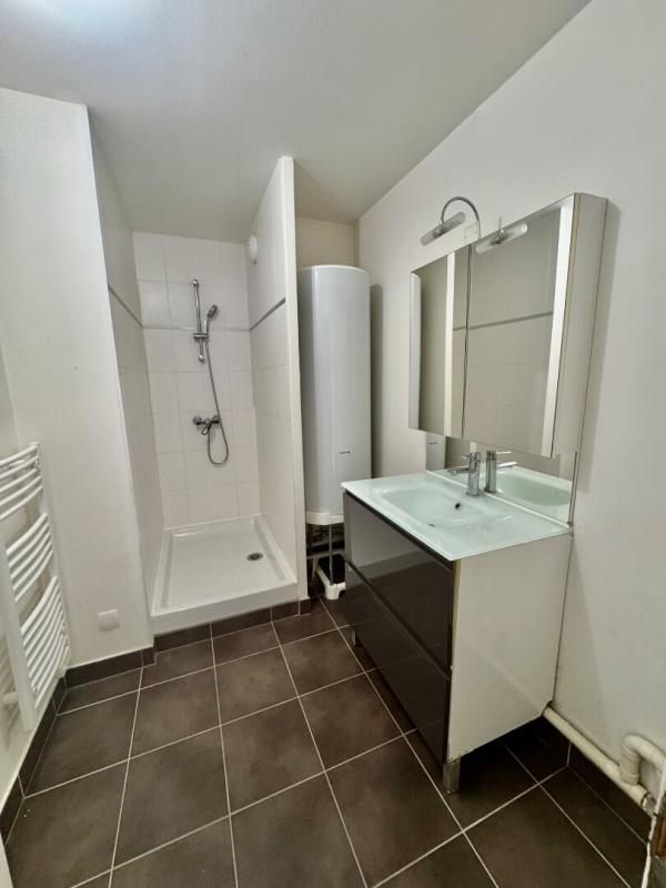 AMIENS Appartement en Duplex de 70m2 , 2 chambres,,terrasse dans résidence sécurisée avec places de parking 6
