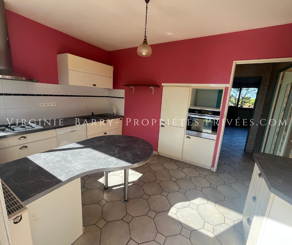 ROCHEFORT APPARTEMENT T3 AVEC ASCENSEUR, BALCONS ET GARAGE 3