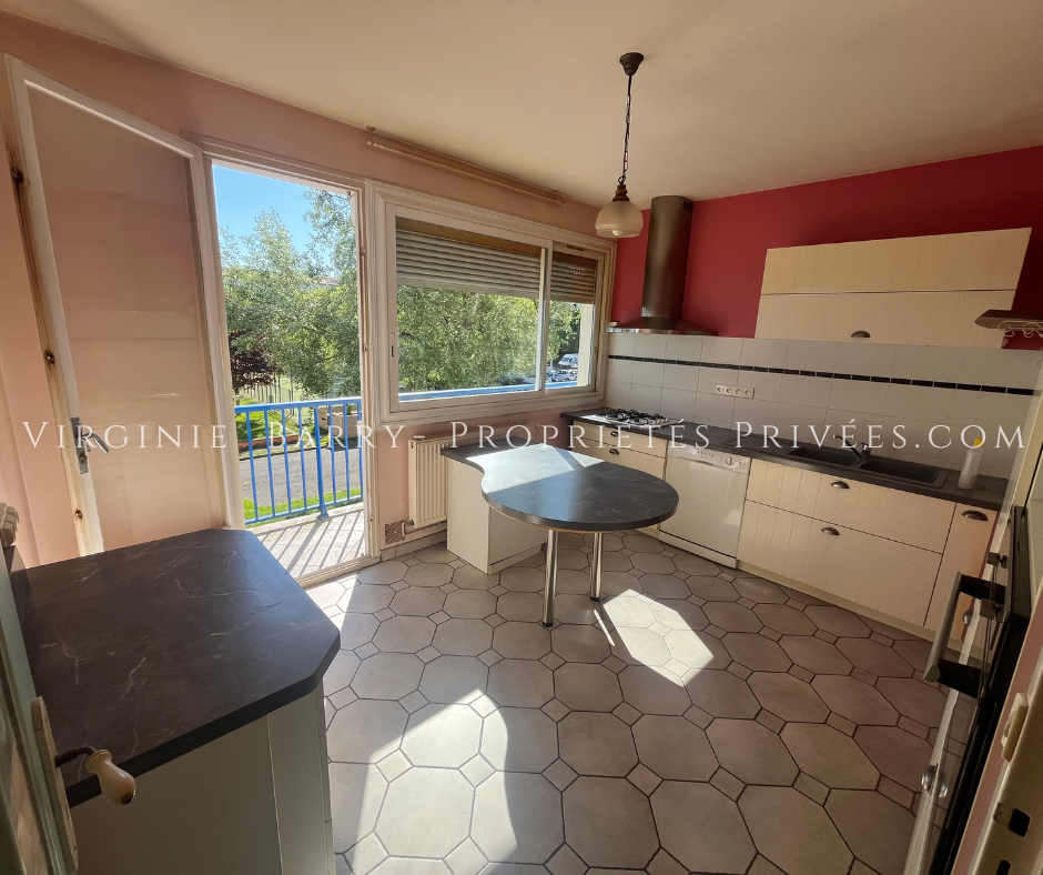 ROCHEFORT APPARTEMENT T3 AVEC ASCENSEUR, BALCONS ET GARAGE 4