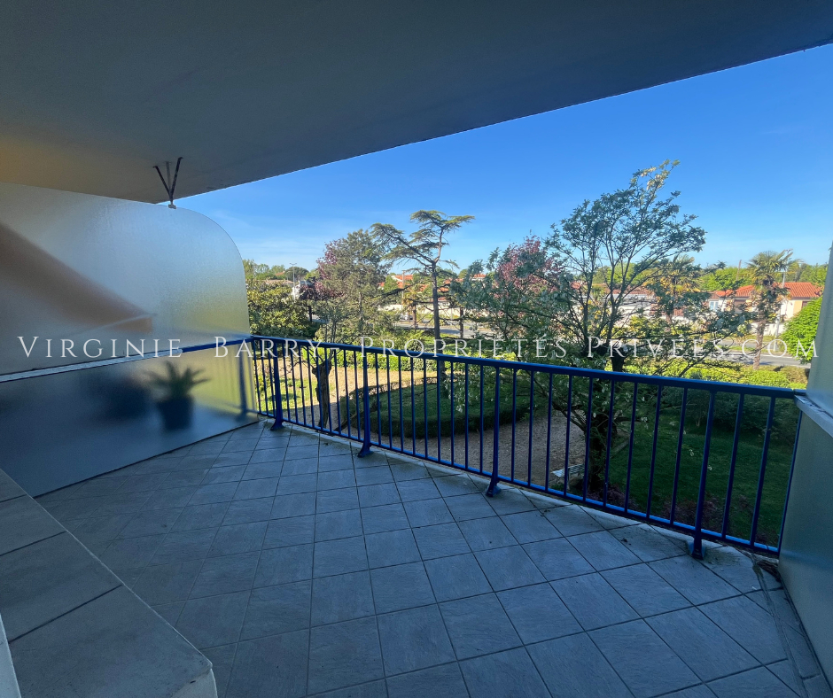 ROCHEFORT APPARTEMENT T3 AVEC ASCENSEUR, BALCONS ET GARAGE 5