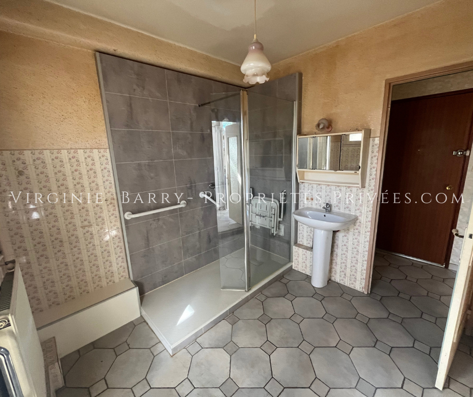 ROCHEFORT APPARTEMENT T3 AVEC ASCENSEUR, BALCONS ET GARAGE 7