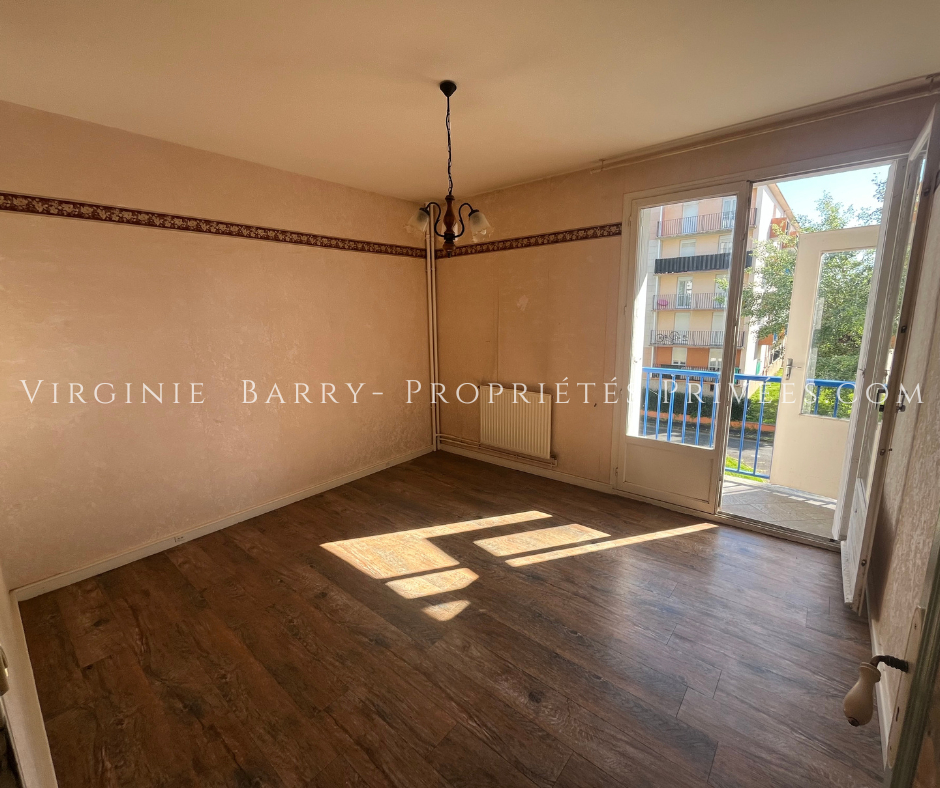 ROCHEFORT APPARTEMENT T3 AVEC ASCENSEUR, BALCONS ET GARAGE 8