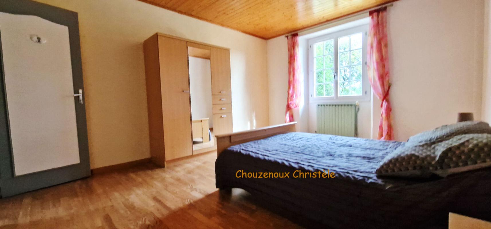 VEYRIGNAC 24370 Veyrignac : Maison en pierre du paysavec studio ,10 pièce(s) 194 m2 5