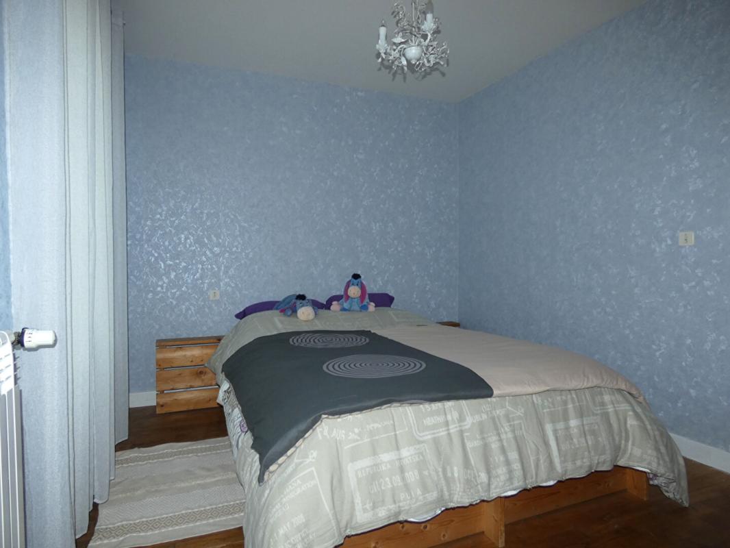 CHERVEIX-CUBAS Maison 115 m2 / 3 chambres / grange / terrain 2900m² 14