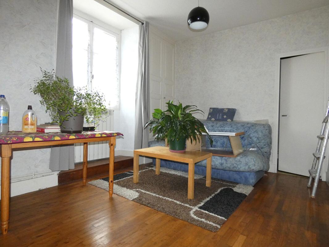 CHERVEIX-CUBAS Maison 115 m2 / 3 chambres / grange / terrain 2900m² 16