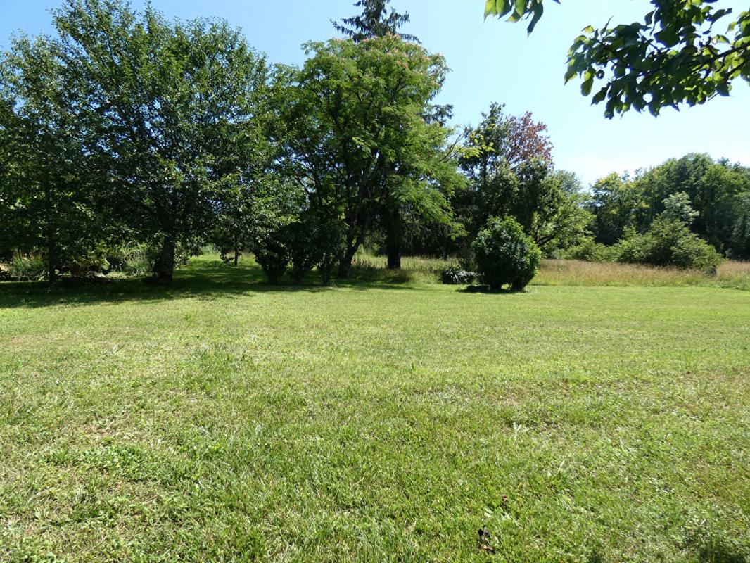 CHERVEIX-CUBAS Maison 115 m2 / 3 chambres / grange / terrain 2900m² 5