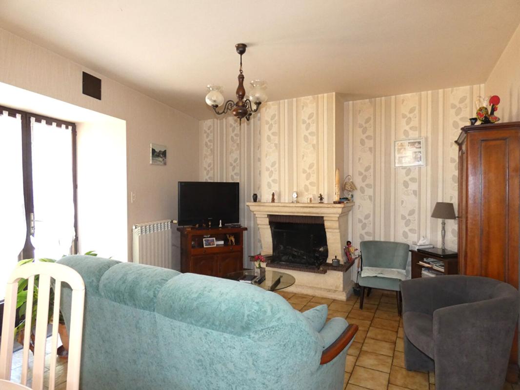 CHERVEIX-CUBAS Maison 115 m2 / 3 chambres / grange / terrain 2900m² 9