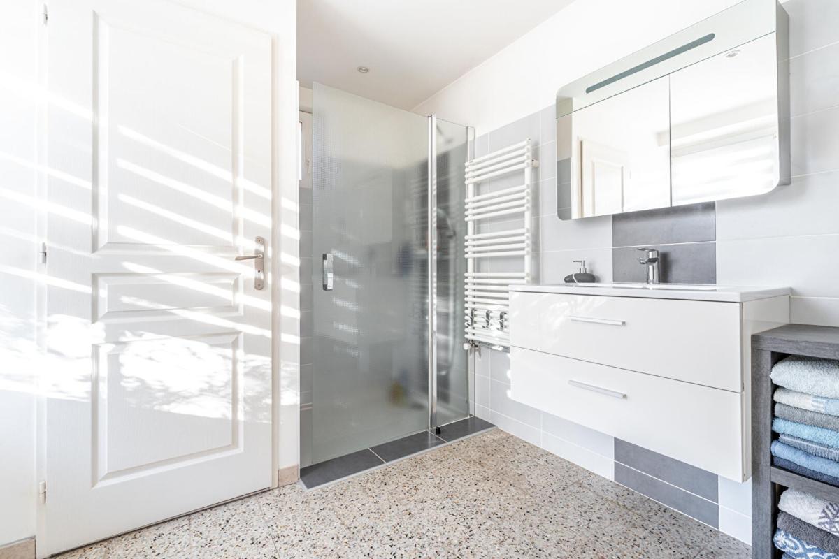 JONAGE Maison Jons limite Jonage 5 pièce(s) 170 m2 7