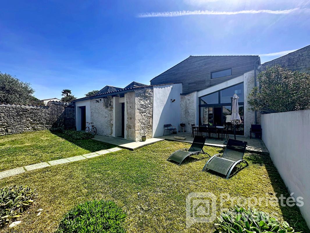 ANDILLY Maison de caractère pierres et bois 145 m² 1