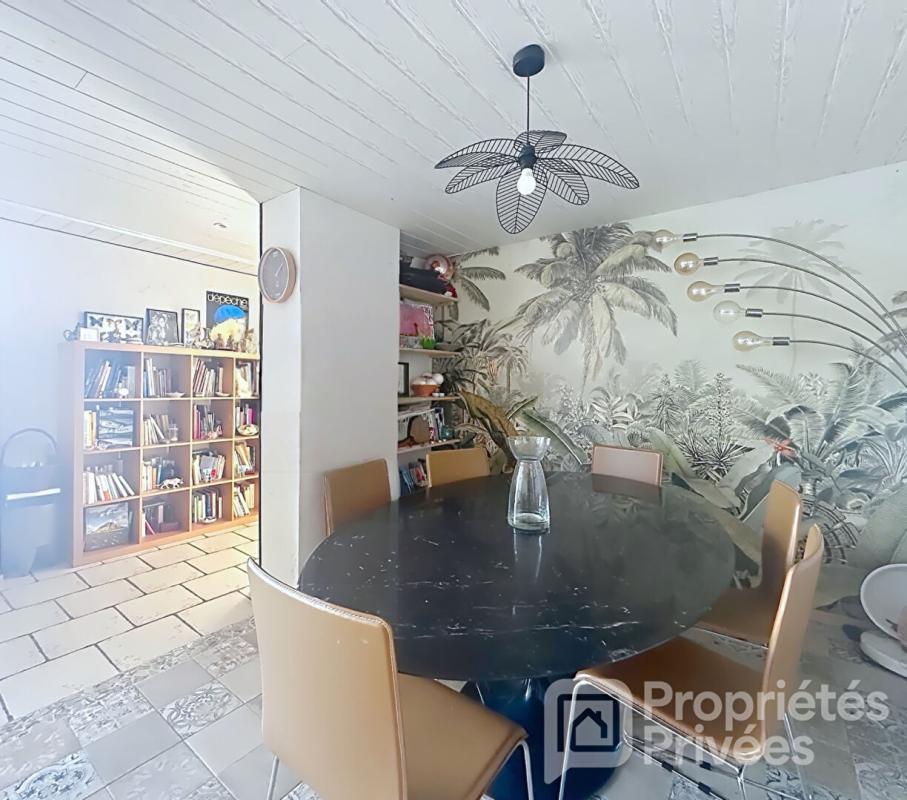 ANDILLY Maison de caractère pierres et bois 145 m² 16