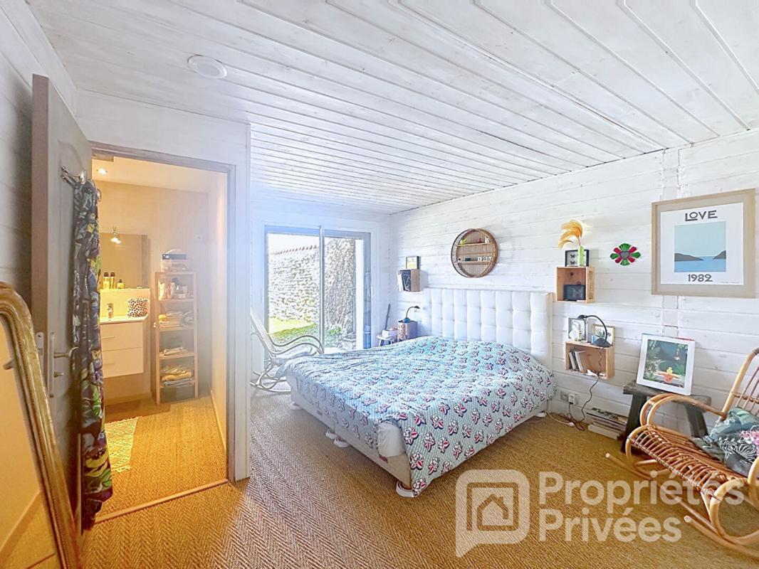 ANDILLY Maison de caractère pierres et bois 145 m² 4