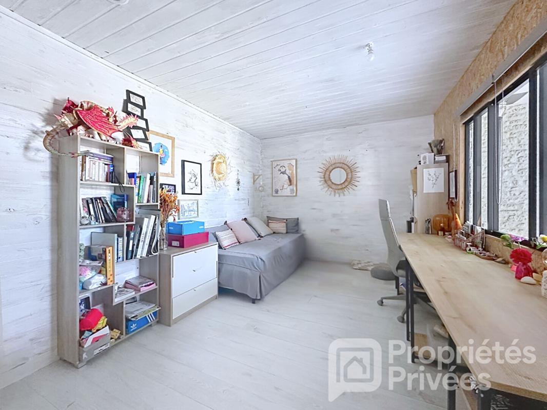 ANDILLY Maison de caractère pierres et bois 145 m² 7