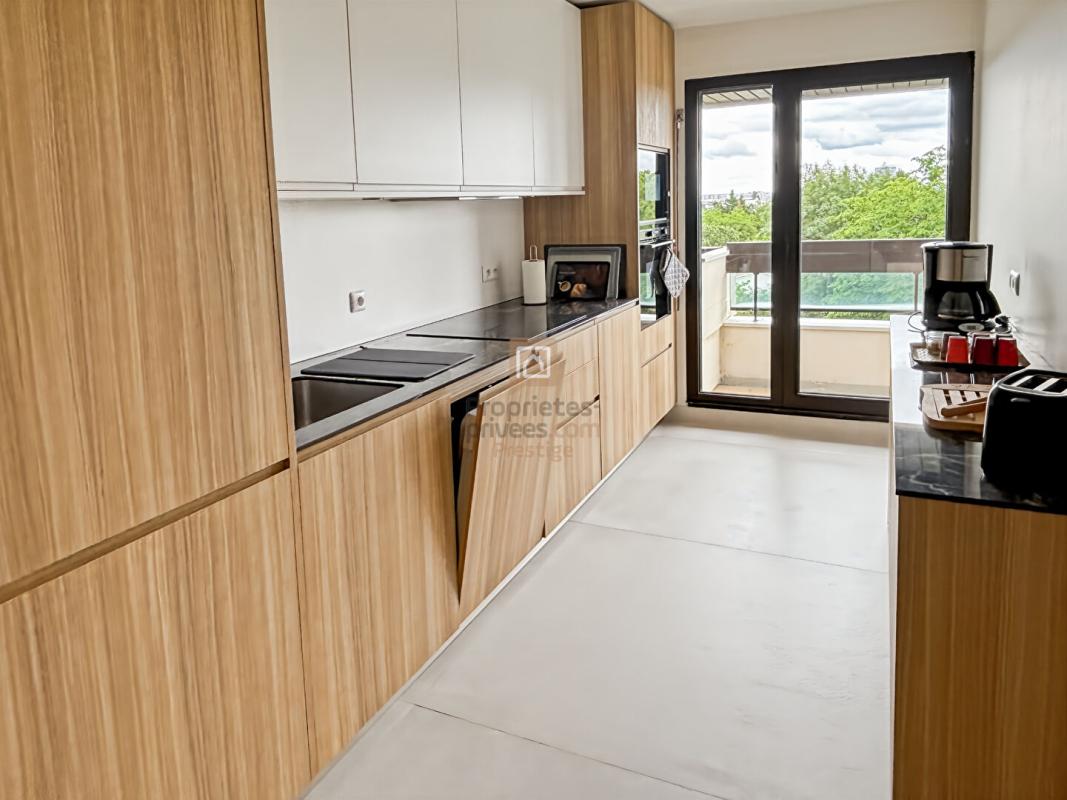 BORDEAUX APPARTEMENT D'EXCEPTION DERNIER ETAGE TERRASSE BALCON CAVE ASCENSEUR ET DEUX PARKING 3