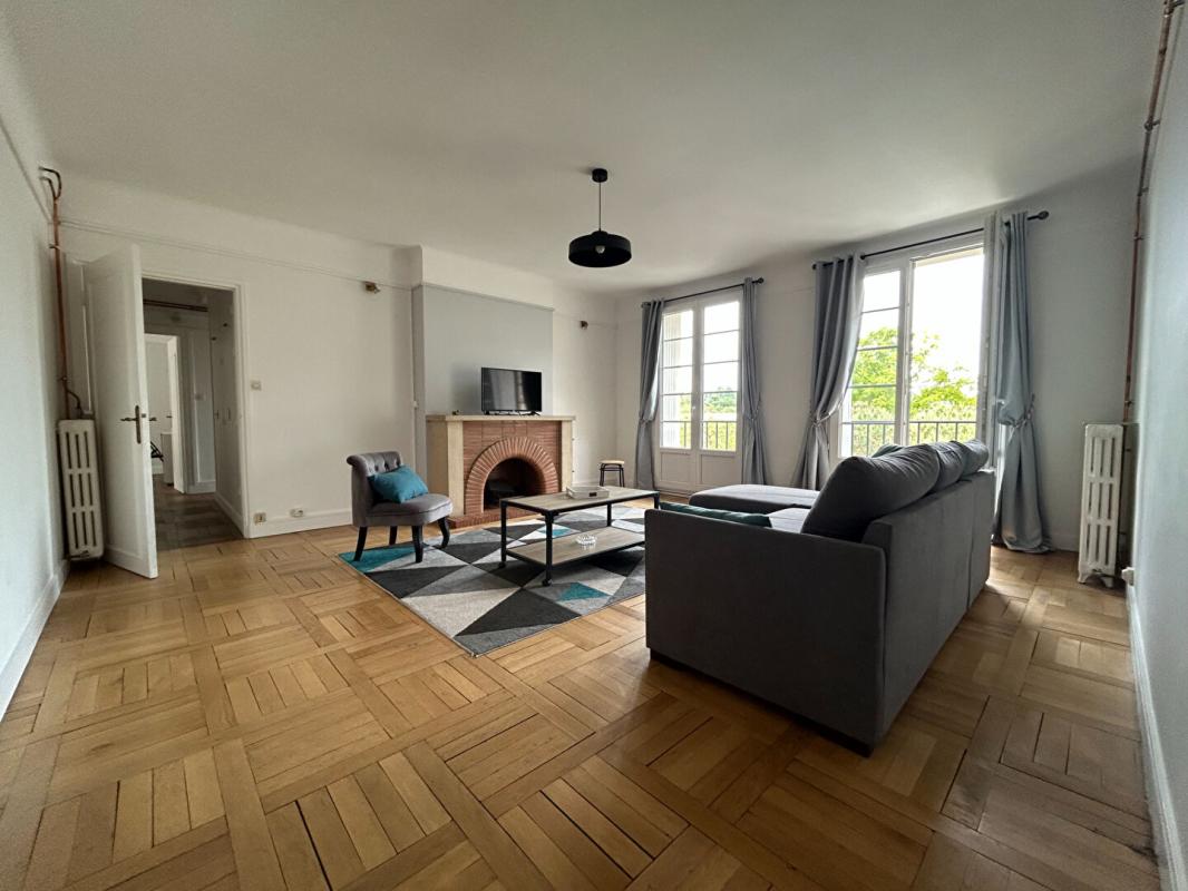 LISIEUX 14100 Lisieux Appartement 5 pièces rénové 185 000 Euros 1