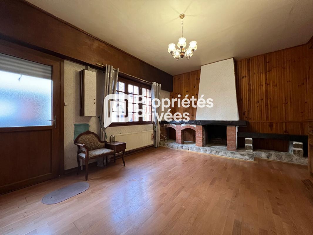 BRUAY-LA-BUISSIERE Maison de ville à Bruay-La-Buissière avec jardin, cour et potentiel d'aménagement 3