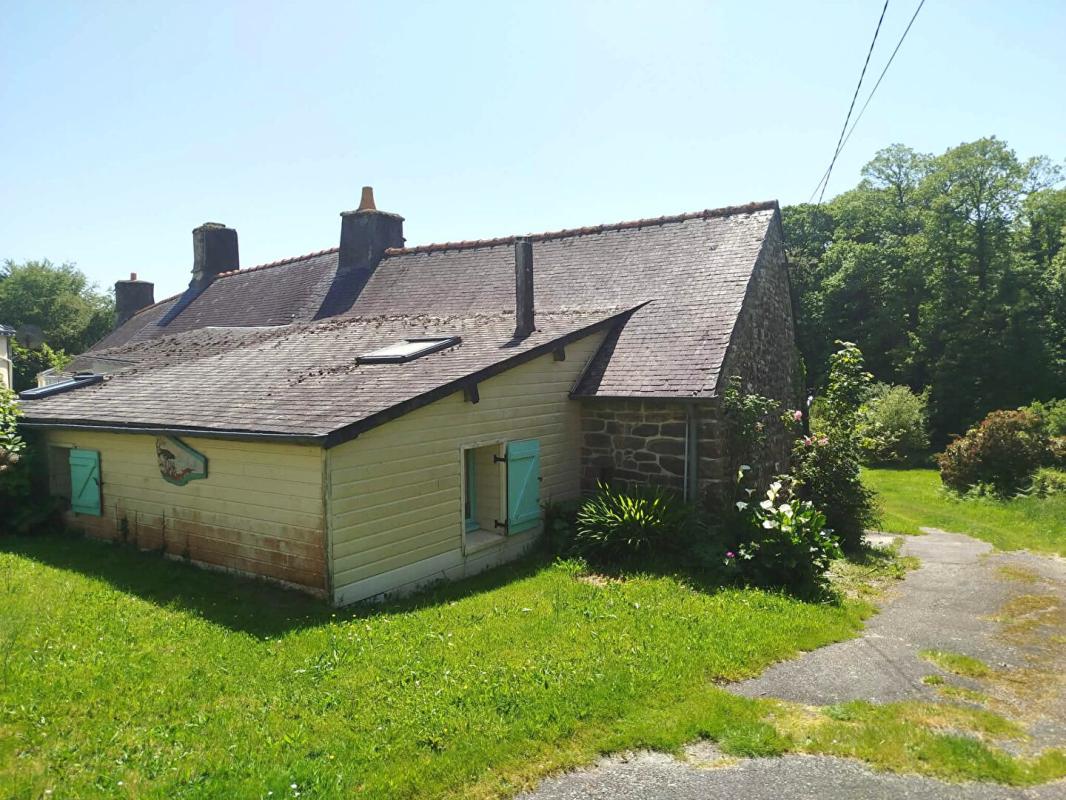 SEGLIEN Maison de campagne avec terrain 2