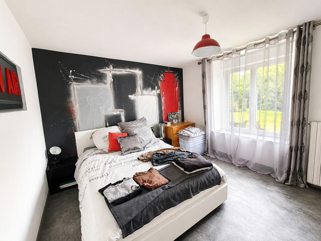 PRIZIAC Belle maison en pierres  de 1901 avec  de nombreuses dépendances -134 m² habitables + 236 m2 aménageables supplémentaires - Terrain de 1 850 m² - Environnement calme et verdoyant 15