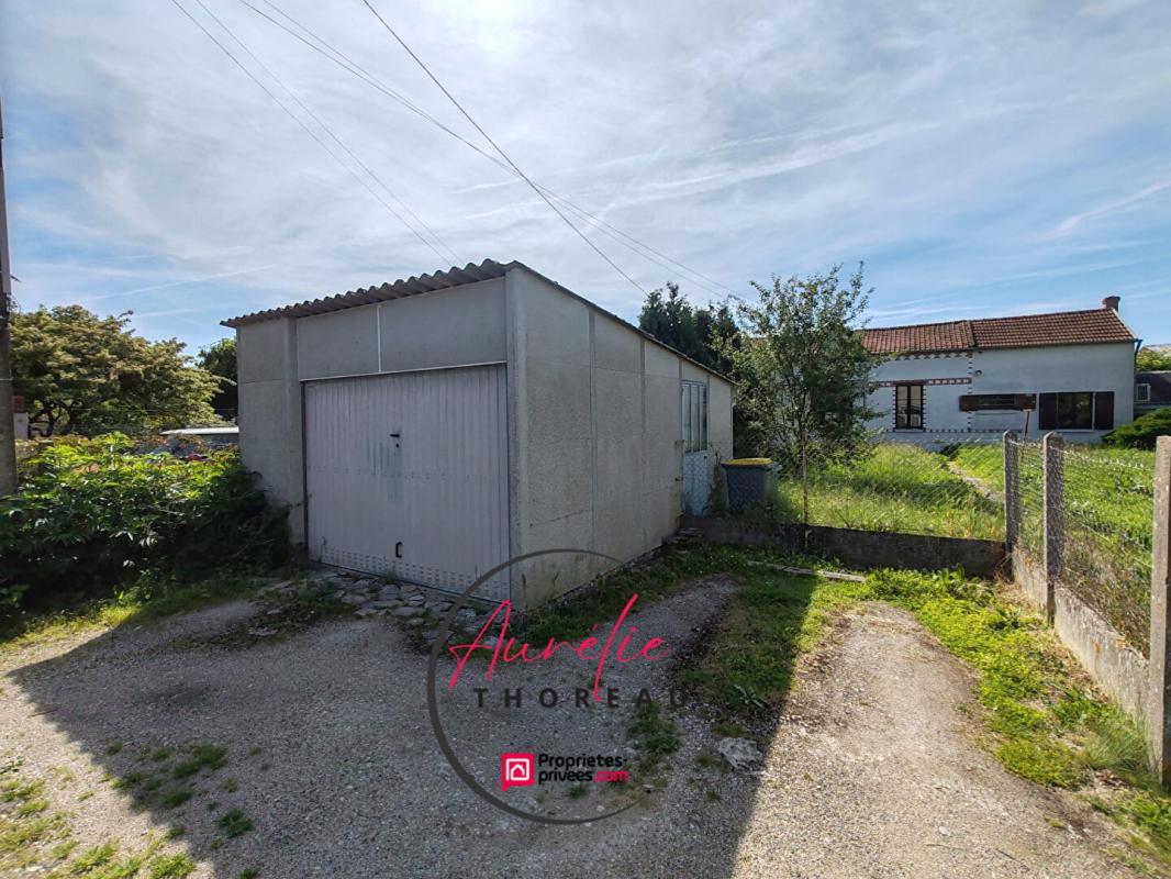 ARTENAY Maison plain pieds, Artenay, 2 chambres 12
