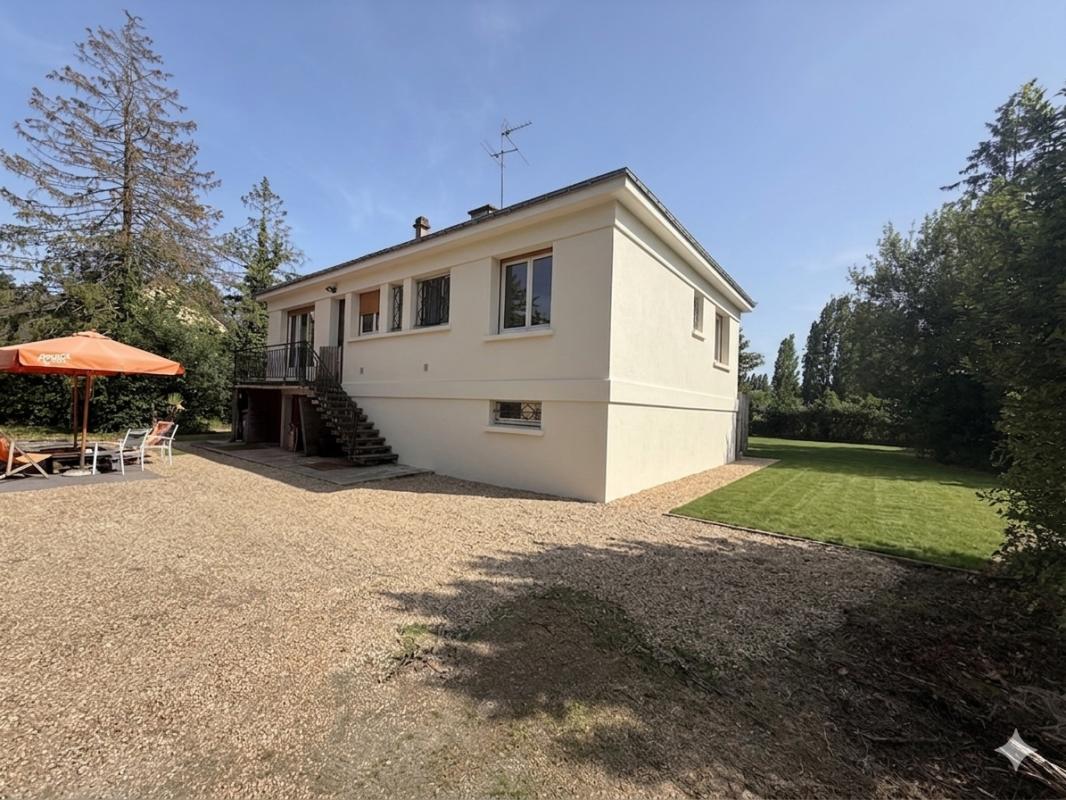 MAZE Maison Loire Authion 7 pièce(s) 160 m2 8