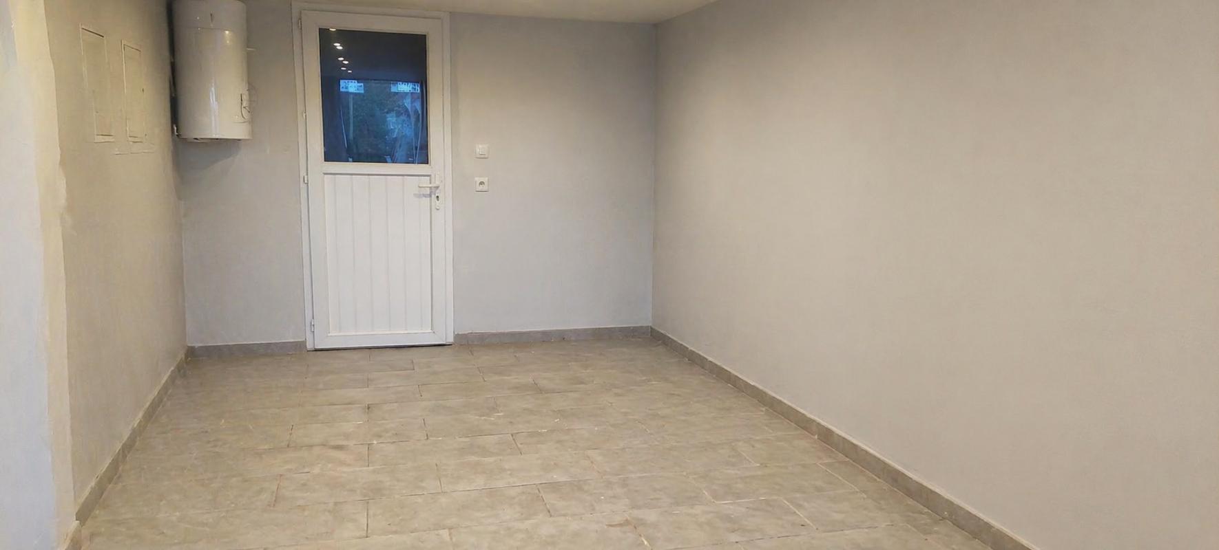 BADEVEL Maison en pierre rénovée avec atelier et jardin privatif 7