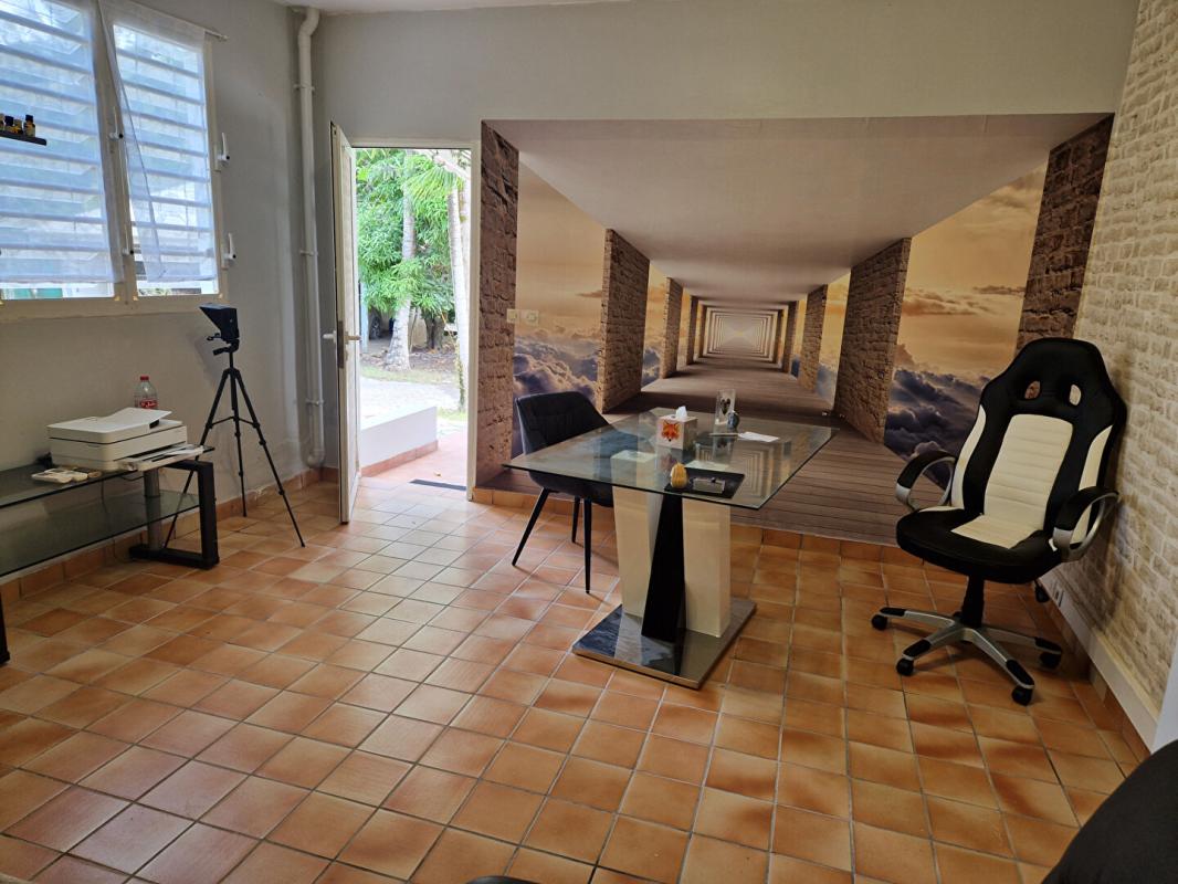 PETIT-BOURG Maison Individuelle Petit Bourg 7 pièces 279m2 sur un terrain de 2559m2 15