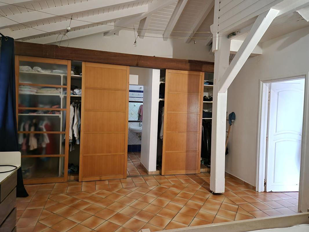 PETIT-BOURG Maison Individuelle Petit Bourg 7 pièces 279m2 sur un terrain de 2559m2 8