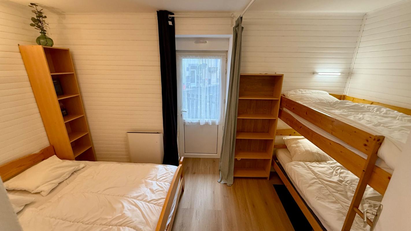 MONT-DORE Maison Mont Dore 5 pièce(s) 79.99 m2 5