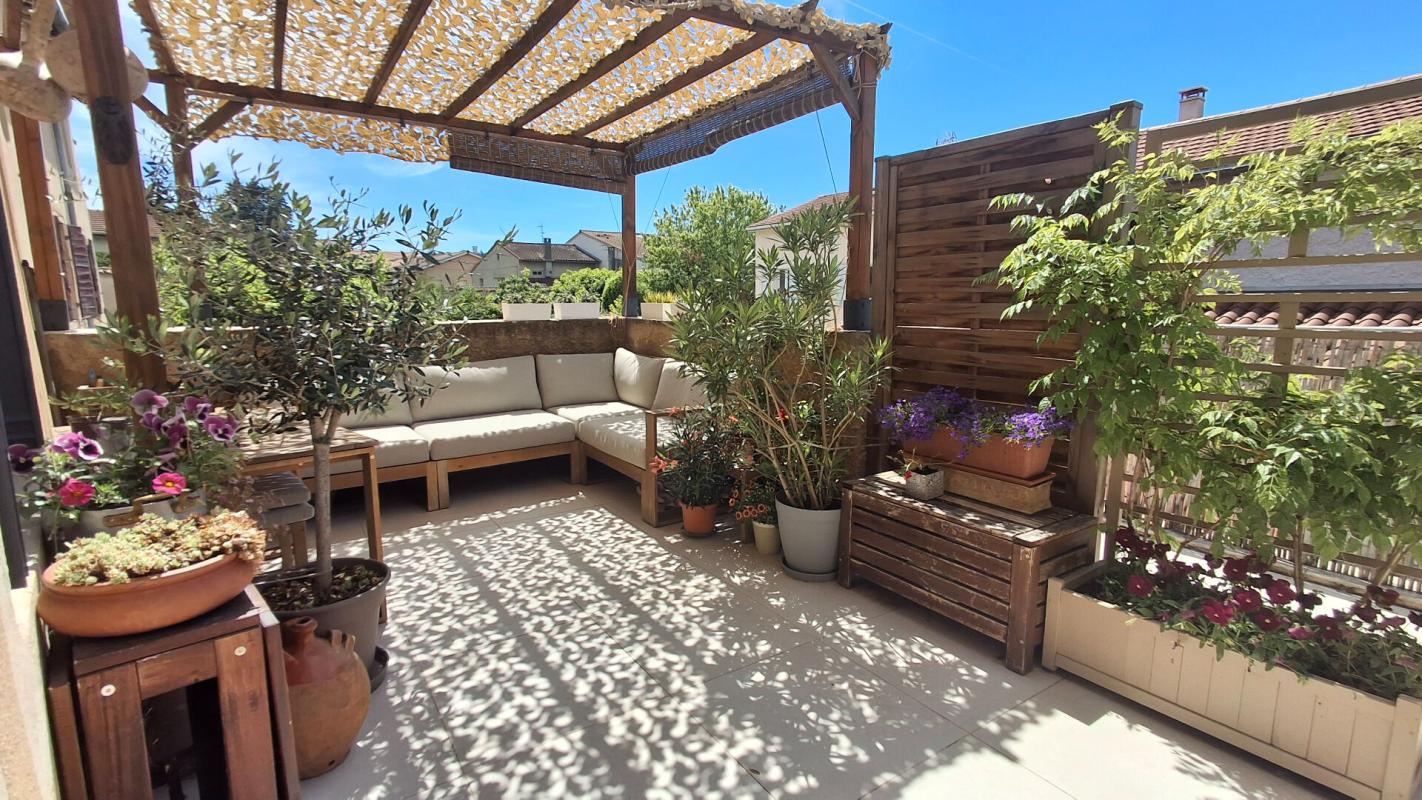 BRIGNAIS DUPLEX T4 CENTRE VILLE BIRGNAIS 17