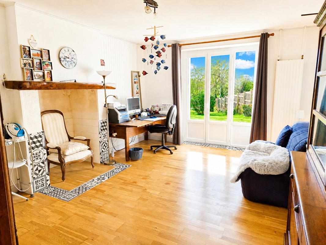 CAUDAN Magnifique propriété de charme de 186 m2 - Longère entièrement rénovée avec beaucoup de potentiel (150 m2 aménageable de plus) - 5200 m2 de terrain et 3,4 hectares disponibles et attenants 8