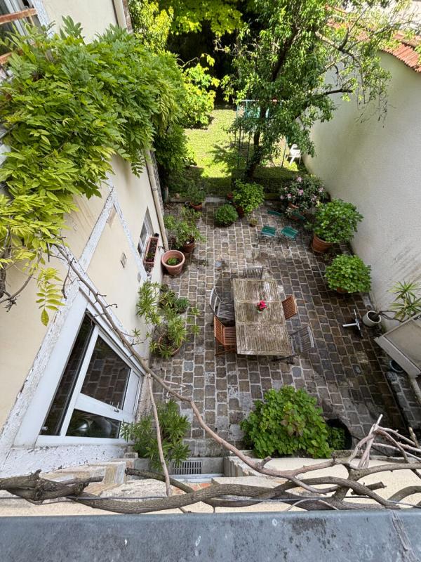 REIMS DEMEURE DE CARACTÈRE  hyper centre avec jardin et garage 4