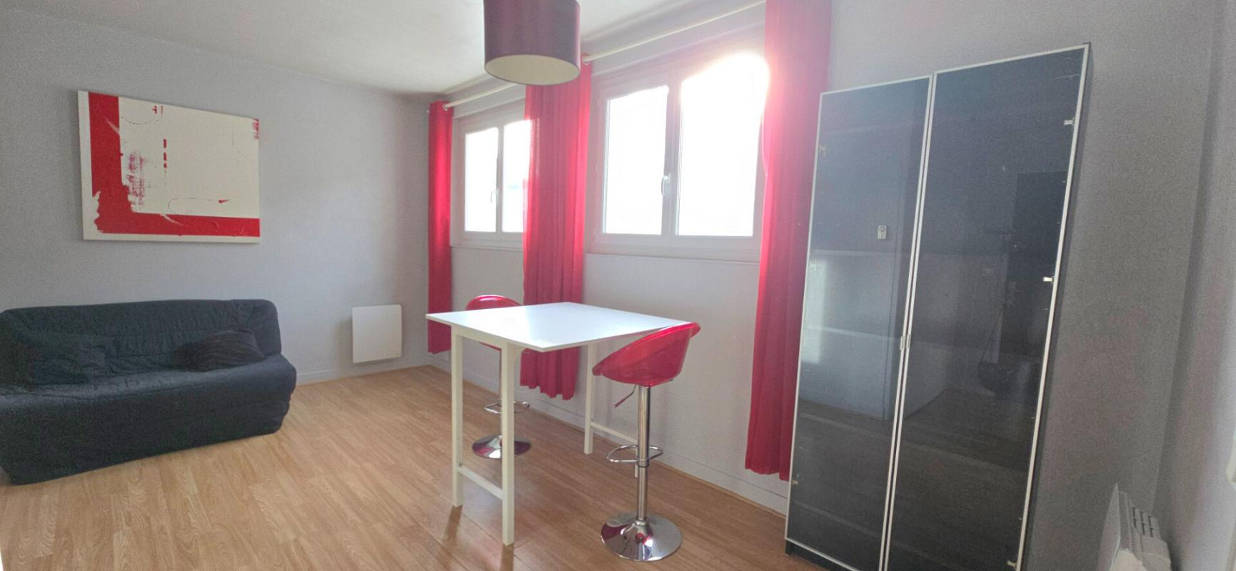 PERIGUEUX Appartement T1, meublé, d'une surface de 27.40 m², dans le centre ville de Périgueux 3