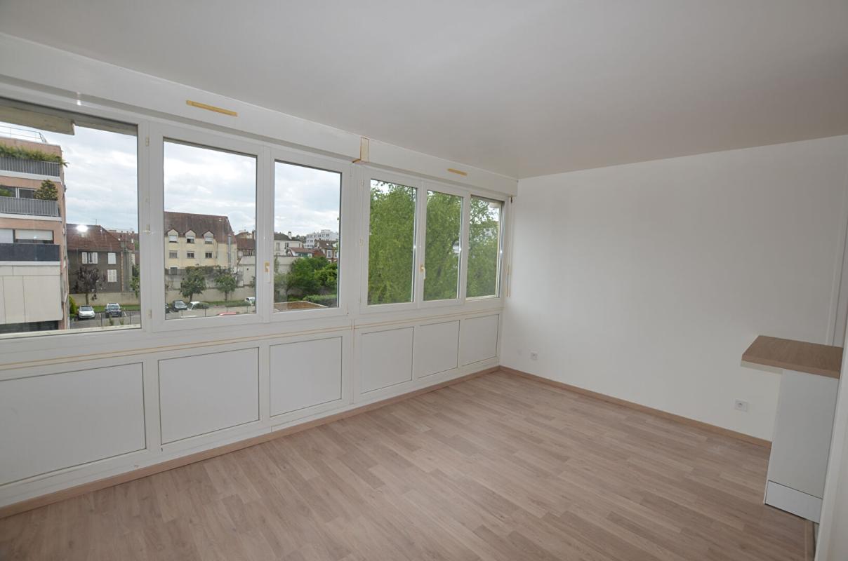 JUVISY-SUR-ORGE Appartement Juvisy Sur Orge 1 pièce 29 m² 7