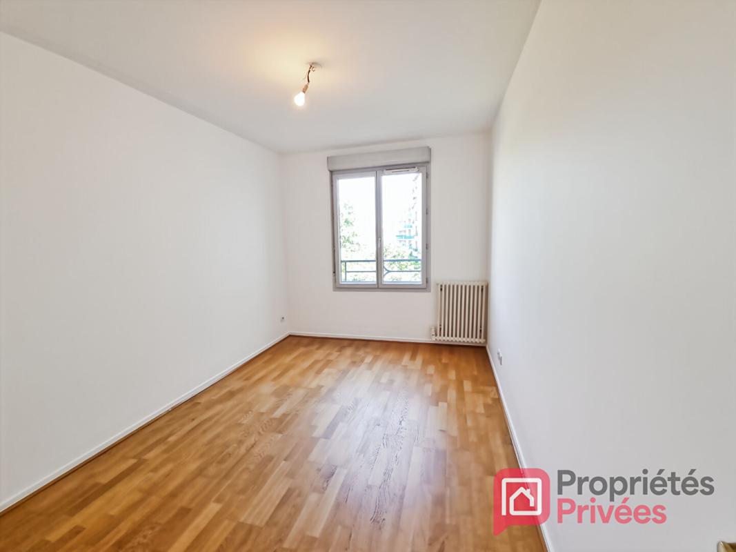 LYON-8E-ARRONDISSEMENT Lyon (69008) Monplaisir - Place A.Courtois , 3 pièces 67m² habitables, Résidence de standing, Garage et cave 5