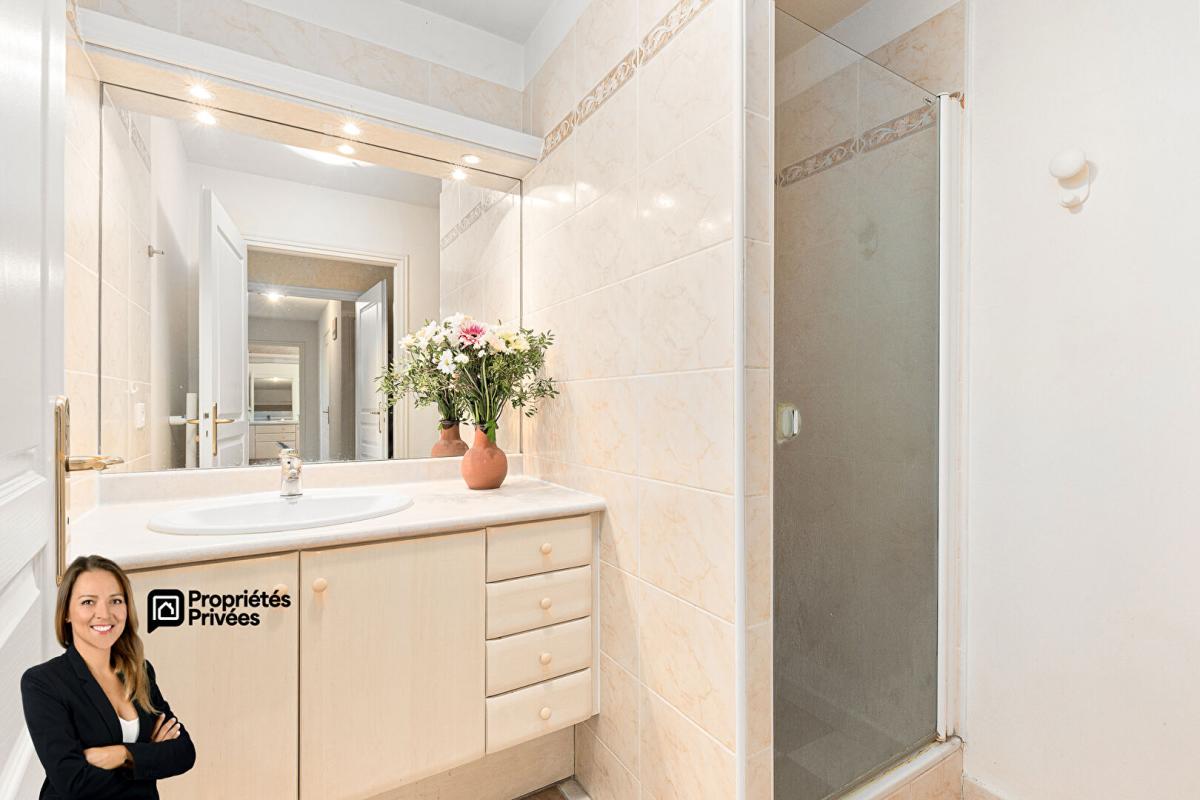 FREJUS Appartement 4 pièces avec garage, parking et cave 16