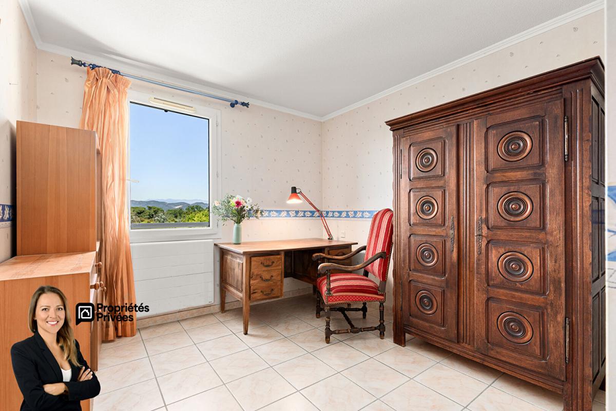 FREJUS Appartement 4 pièces avec garage, parking et cave 9