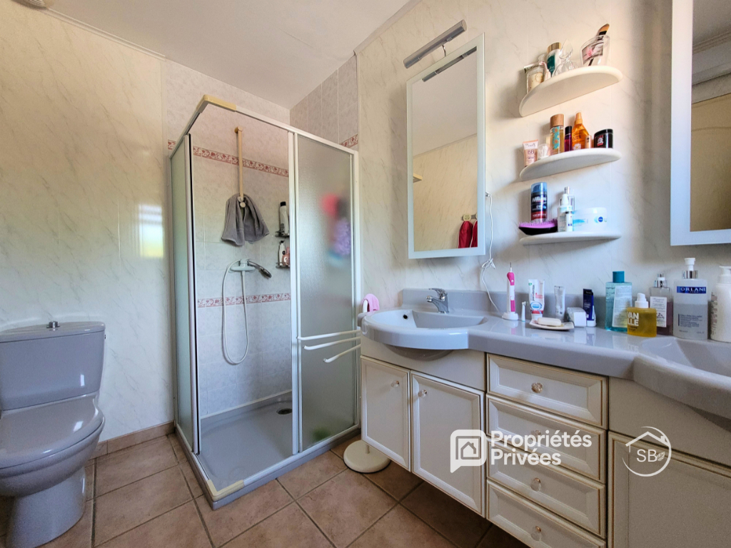 LABLACHERE Villa totalement rénovée avec piscine - 3 chambres - Lablachère - 375 000 11