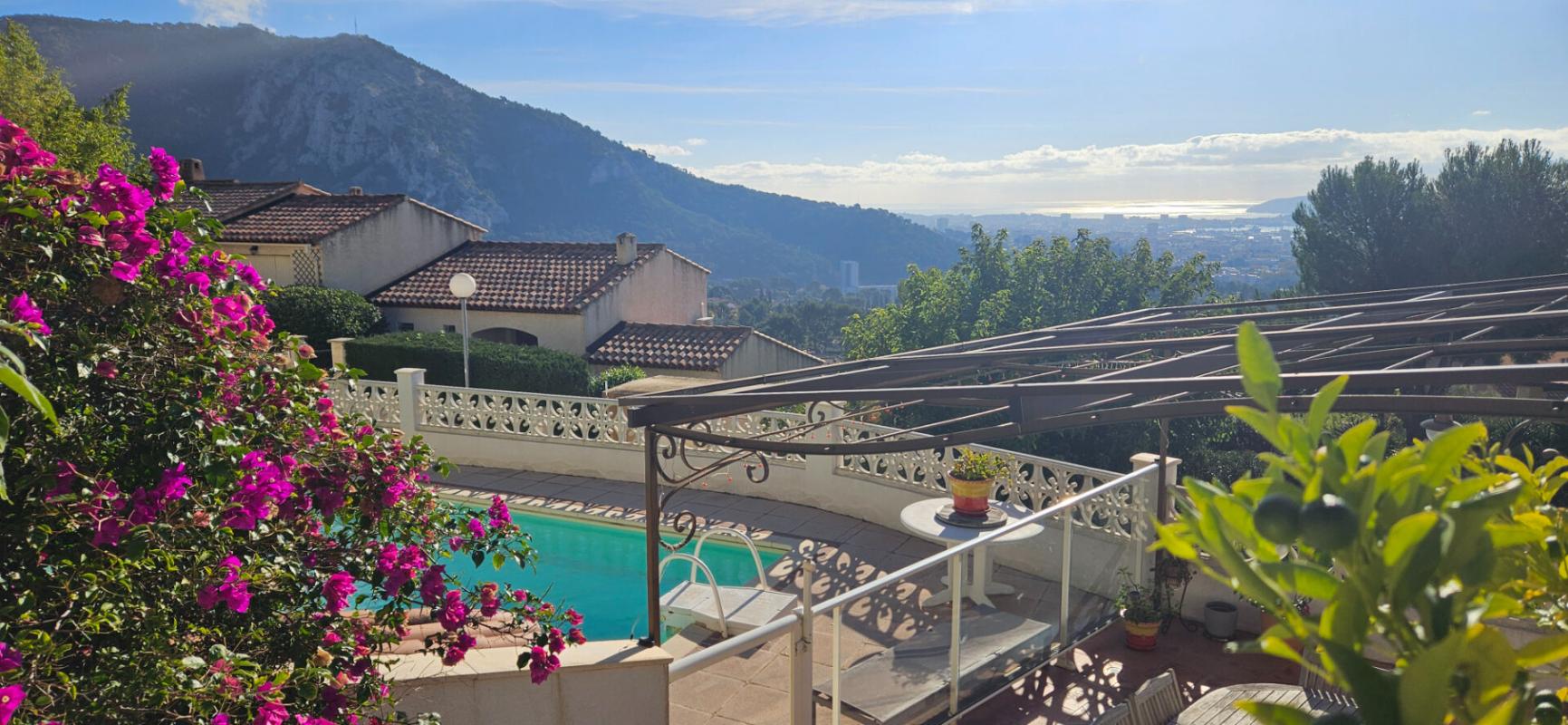 TOULON VILLA -TOULON- Les 4 Chemins des Routes 2
