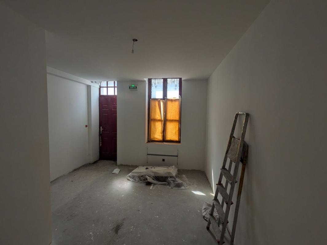 LA CHARITE-SUR-LOIRE Ensemble immobilier divisible avec jardin et garage 6