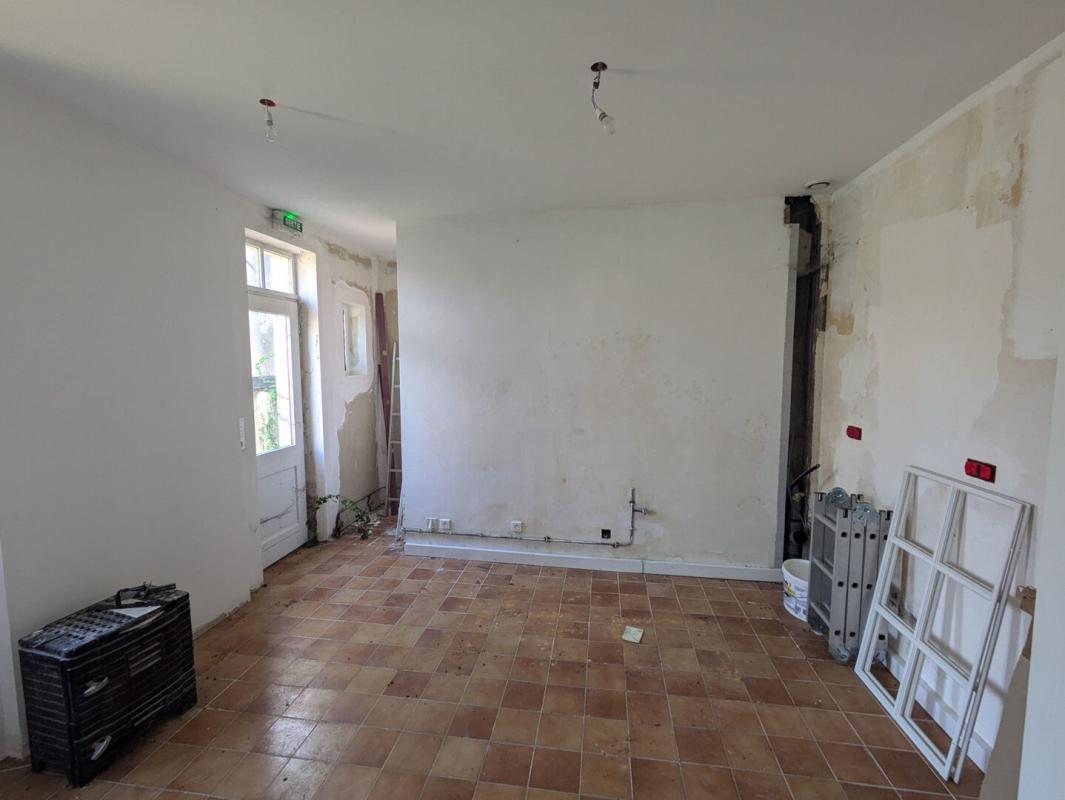 LA CHARITE-SUR-LOIRE Ensemble immobilier divisible avec jardin et garage 7