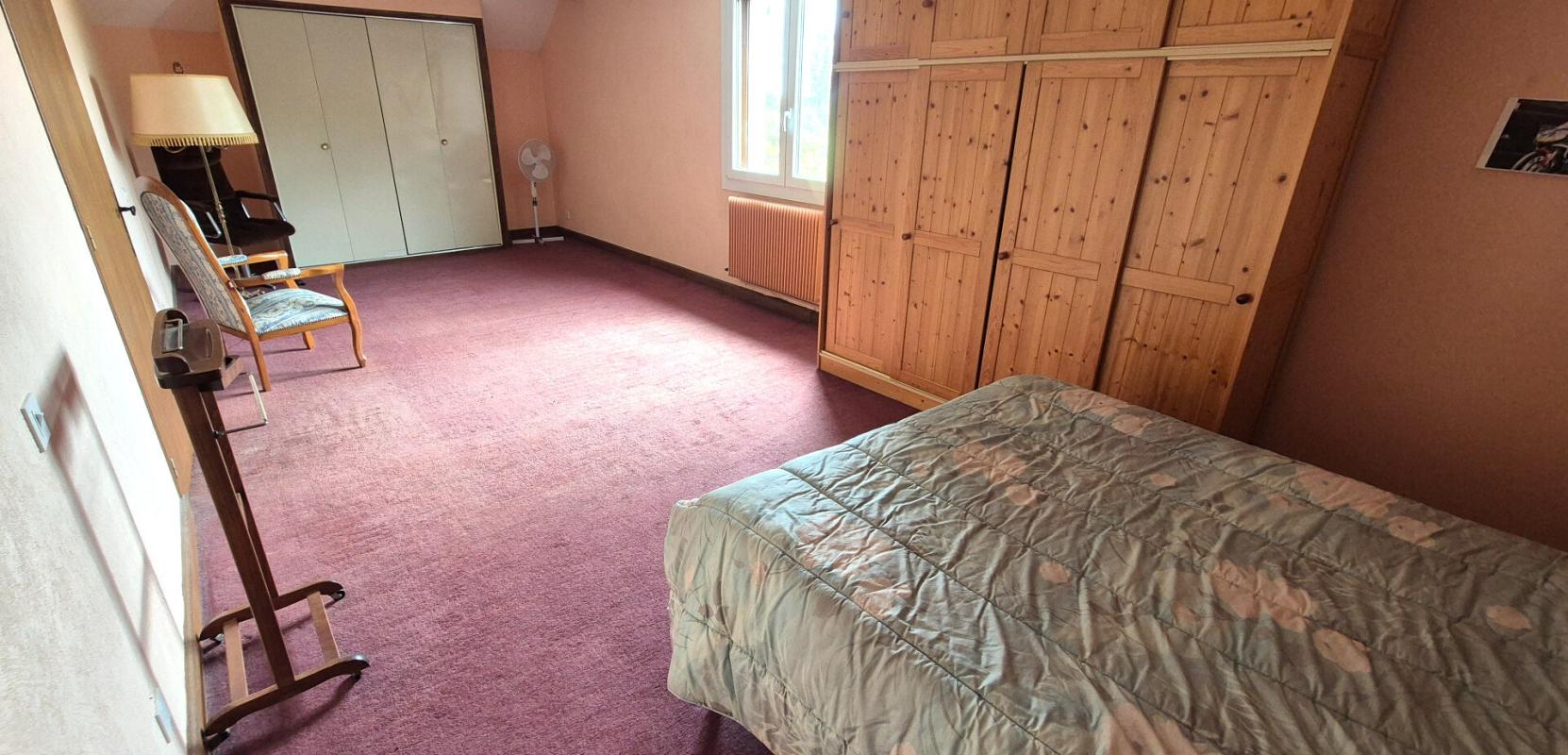 SAINT-DIZIER Belle Propriété ou Villa avec sa Piscine de 50 m² à réhabiliter entièrement où Maison Individuelle sur Sous-sol Complet de 223 m² à Rénover avec sa Cour sécurisée de 125 m², Balcon, Véranda, Terrasse avec sa Piscine creusée et Terrain clos, arborés et Pay 11