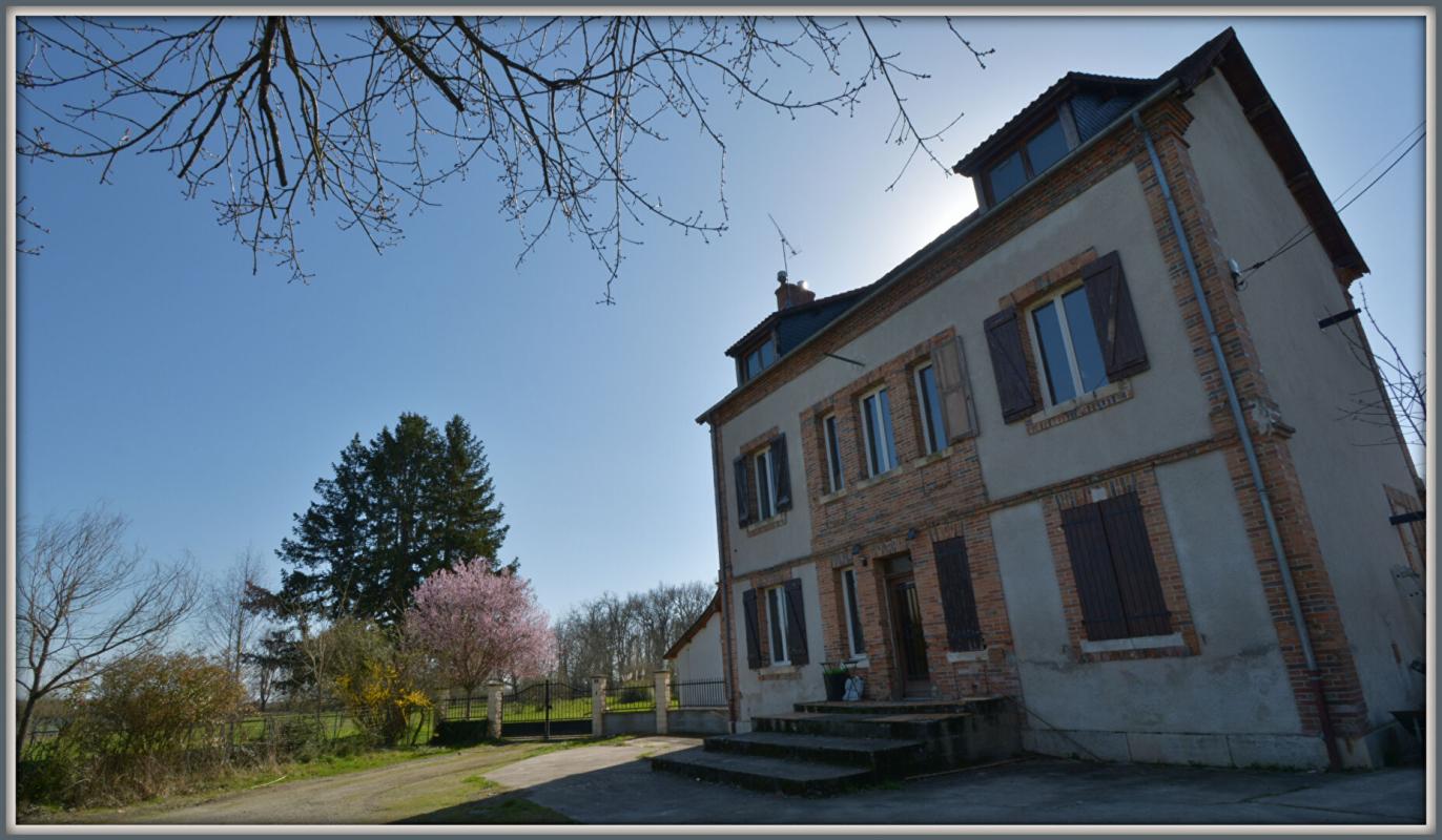 CHEZAL-BENOIT Maison Chezal Benoit 6 pièce(s) 119.3 m2 1