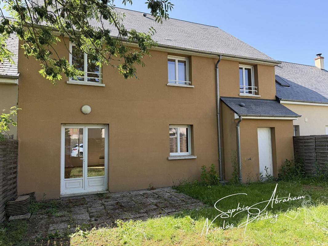 TOURY Maison avec 5 chambres, garage et jardin 2