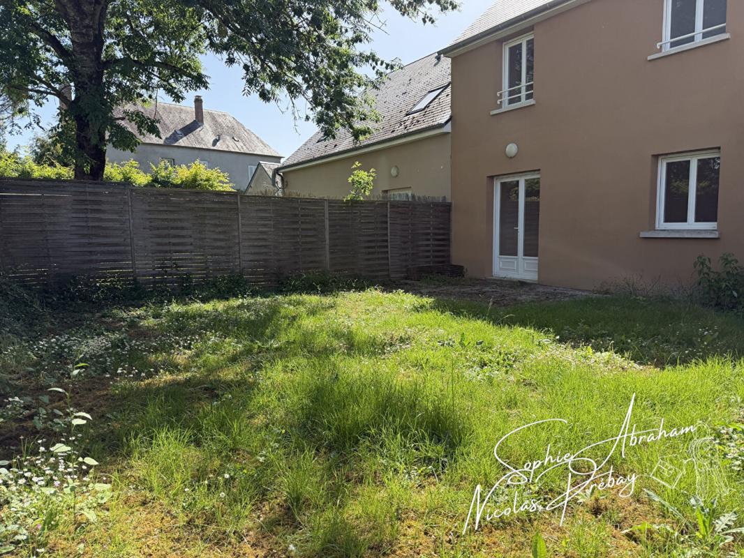 TOURY Maison avec 5 chambres, garage et jardin 3