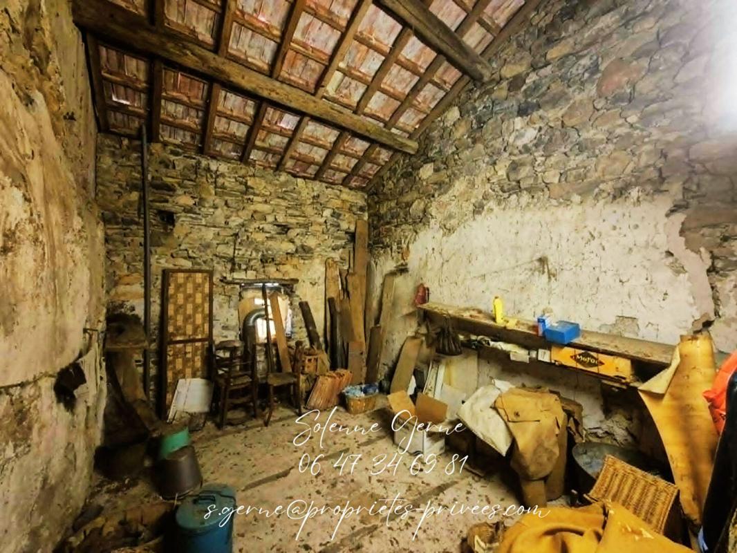 ROQUEBRUN Maison Roquebrun 5 pièce(s) 92 m2 16
