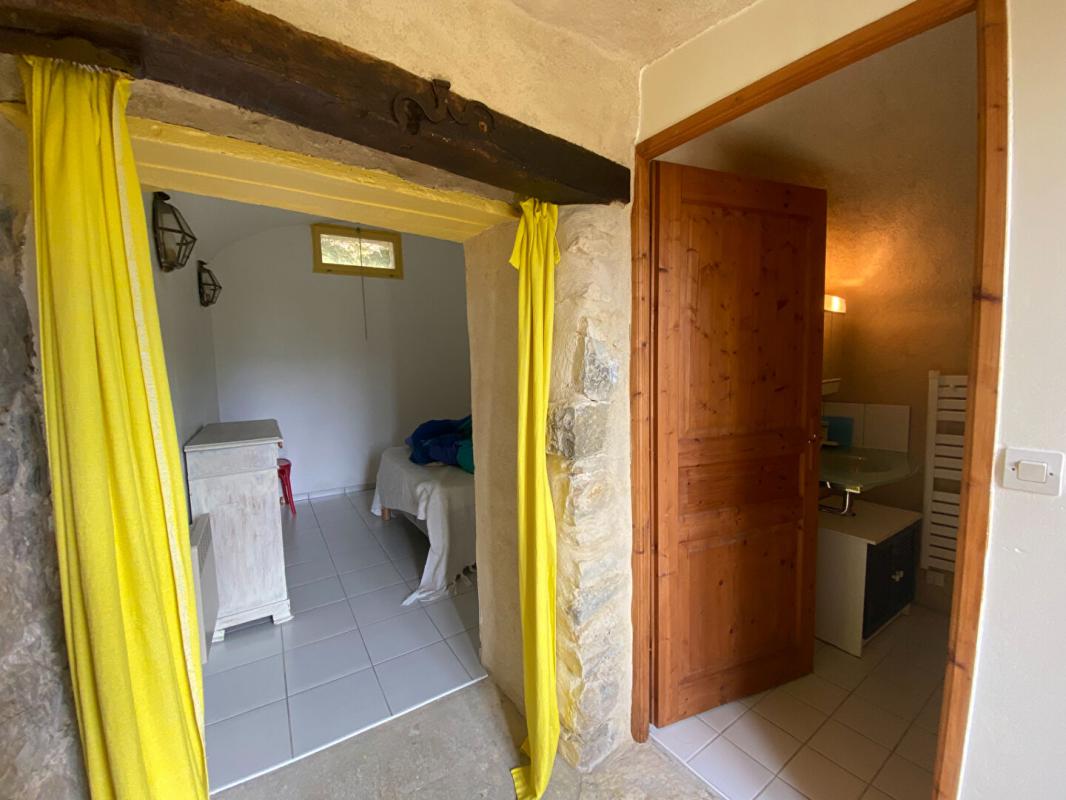 MARSANNE Maison + 3 gîtes 11 pièces 330 m2 12