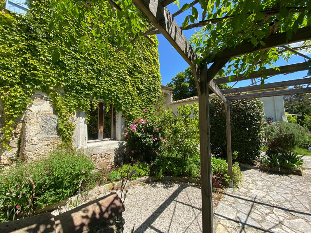 MARSANNE Maison + 3 gîtes 11 pièces 330 m2 17