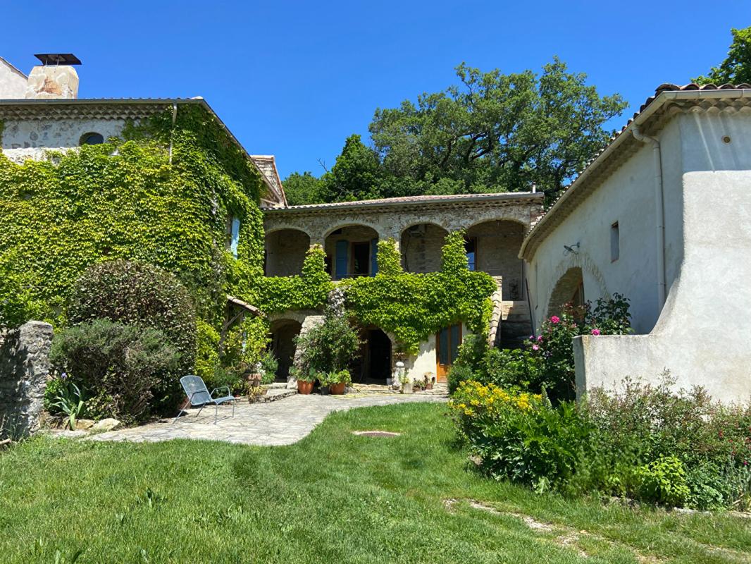 MARSANNE Maison + 3 gîtes 11 pièces 330 m2 2