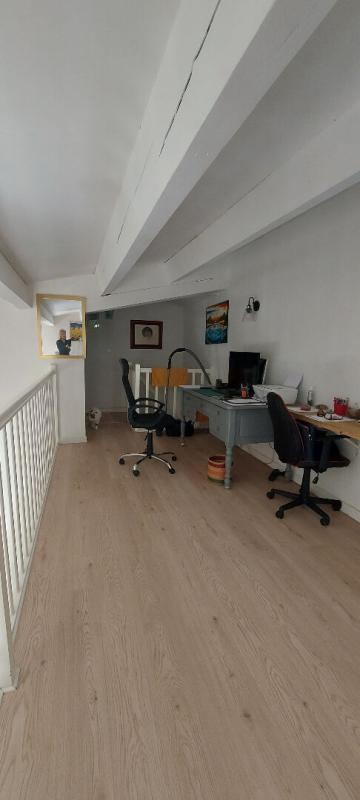 NIMES GARD. 30.NIMES. La Cigale. Belle maison de 119 m2 sur terrain arboré de 1250 m² avec piscine quartier La Cigale 10
