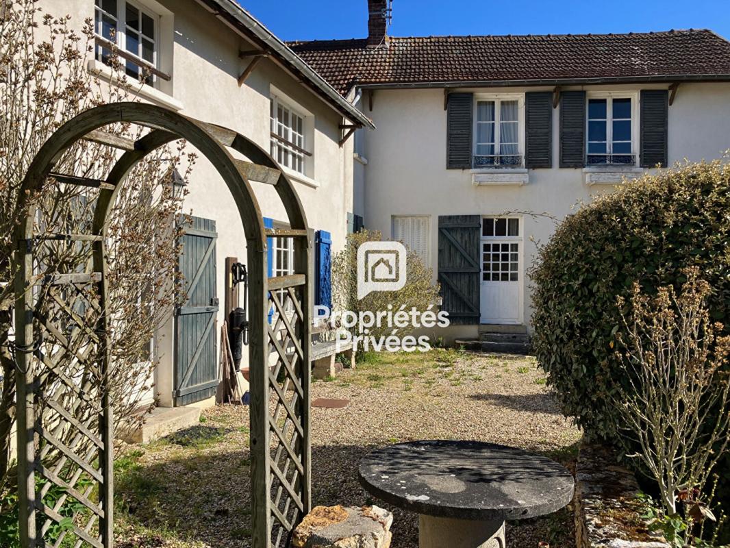 SEPTEUIL Belle maison ancienne 12